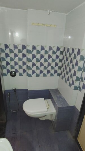 Team Area in 2 BHK Apartment at Amber Spaces, Thakurli – for Rent