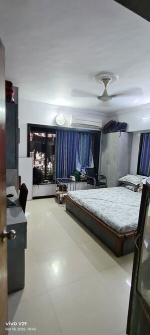 Bedroom in 2 BHK Apartment at Kabra Paradise, Andheri West – for Rent