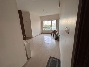 2.5 BHK Apartment For Rent in Kalpataru Radiance, Goregaon West