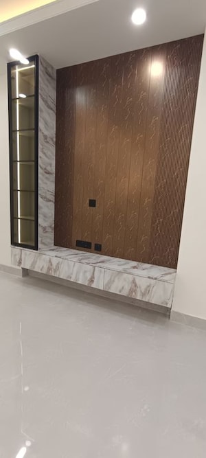 Bathroom in 3 BHK Builder Floor at BPTP District 3, Sector 85 – for Sale