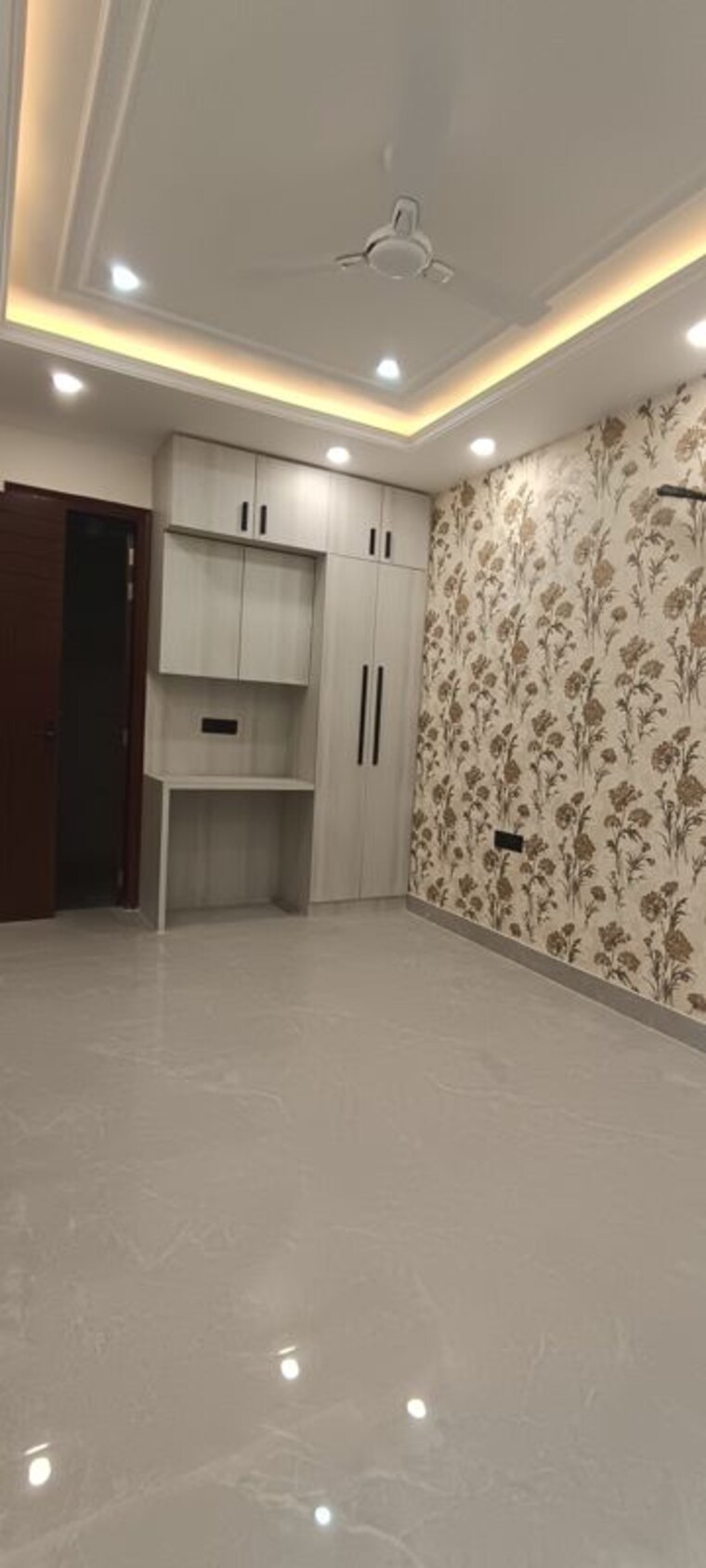 Room, bptp-district-3 3 Bedroom 180 Sq.Yd. Builder Floor In Sector 85 Faridabad 10784813