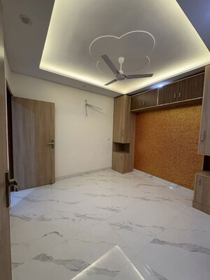 Master Bedroom in 3 BHK Builder Floor at Raj Nagar – for Rent
