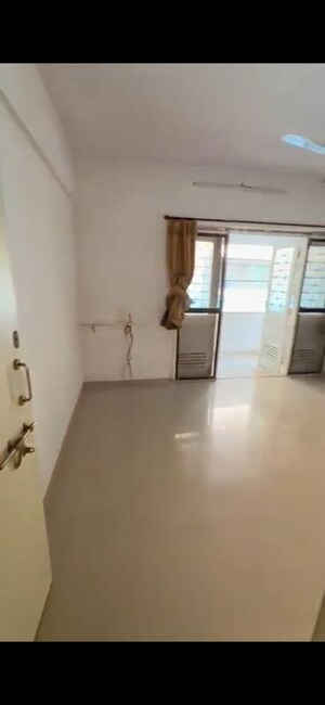 Room in 1 BHK Apartment at Dadar West – for Rent