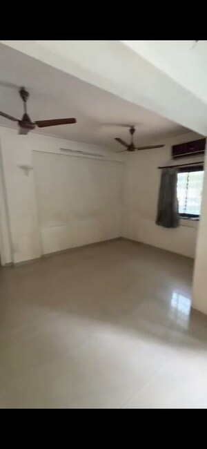 Room in 1 BHK Apartment at Dadar West – for Rent