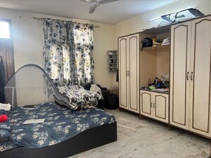 Living Room in 2 BHK Builder Floor at Sector 52 – for Rent
