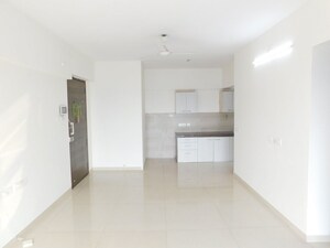 Room in 2 BHK Apartment at Kanakia Rainforest, Andheri East – for Rent