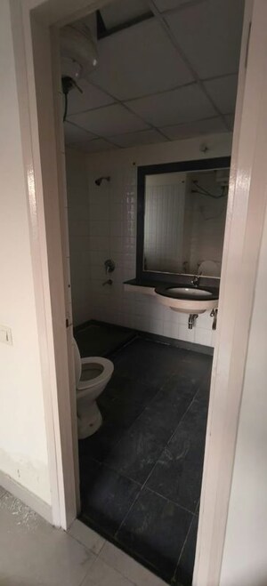 Bathroom in 3.5 BHK Apartment at Bestech Park View City 2, Sector 49 – for Rent