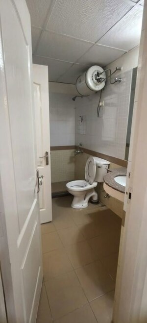 Bathroom in 3.5 BHK Apartment at Bestech Park View City 2, Sector 49 – for Rent