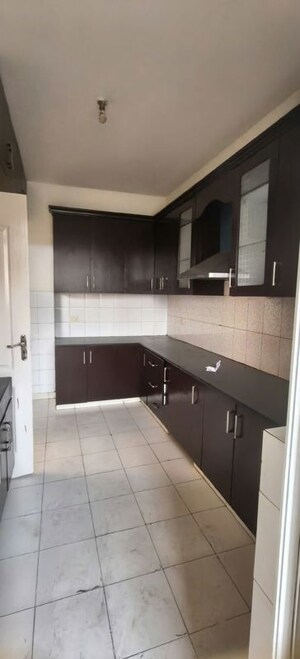 Kitchen in 3.5 BHK Apartment at Bestech Park View City 2, Sector 49 – for Rent