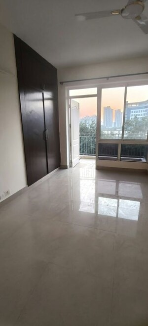 Room in 3.5 BHK Apartment at Bestech Park View City 2, Sector 49 – for Rent