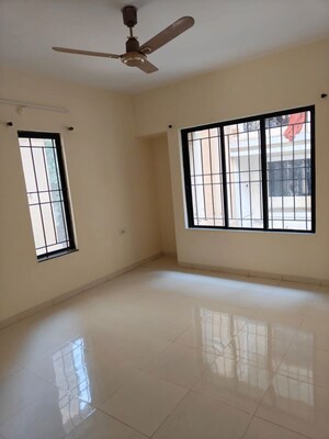 Room in 3 BHK Apartment at Radhai Nagari Apartments, Pimple Saudagar – for Rent