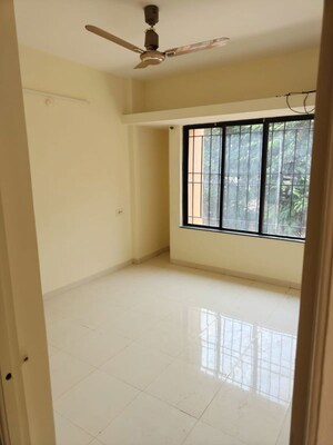Room in 3 BHK Apartment at Radhai Nagari Apartments, Pimple Saudagar – for Rent