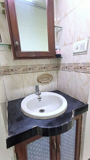 Bathroom in 3 BHK Apartment at Venus Apartments Cuffe Parade, Cuffe Parade – for Sale
