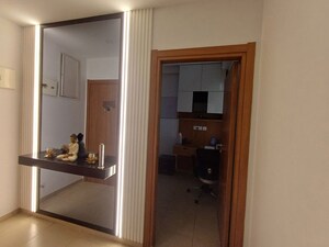 Room in 2.5 BHK Apartment at Bhartiya Nikoo Homes, Thanisandra Main Road – for Sale