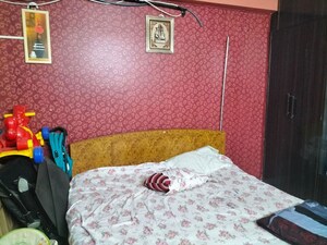 Bedroom in 3 BHK Apartment at Morabadi – for Rent