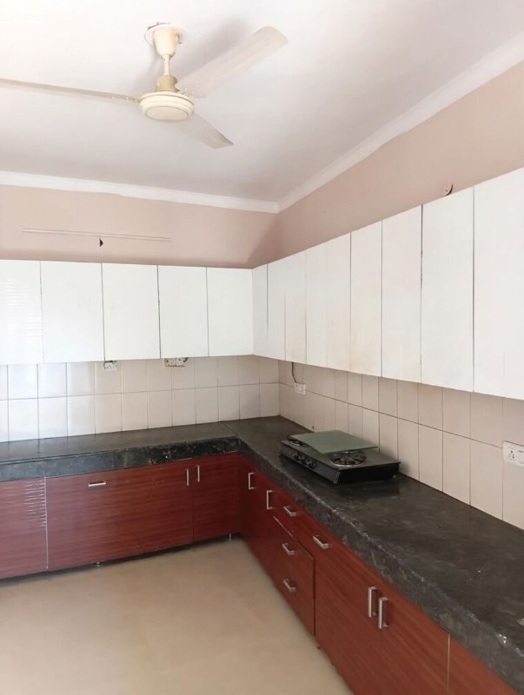 Kitchen, nagla 4 Bedroom 2420 Sq.Ft. Apartment In Nagla Zirakpur 10784910