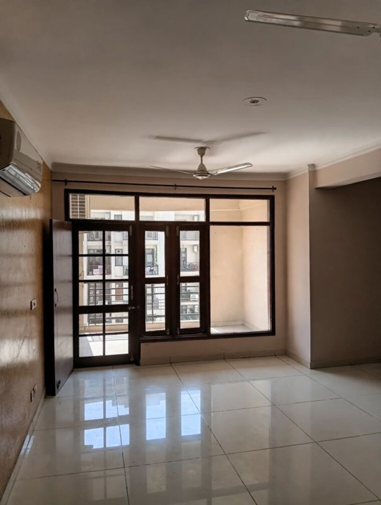 Living Room, nagla 4 Bedroom 2420 Sq.Ft. Apartment In Nagla Zirakpur 10784910