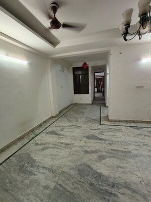 Room in 2 BHK Builder Floor at Neb Sarai – for Rent