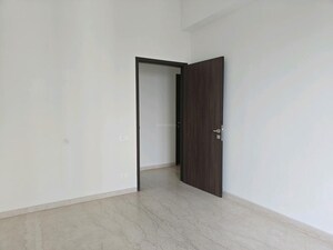 Room in 3 BHK Apartment at Piramal Aranya, Byculla – for Sale