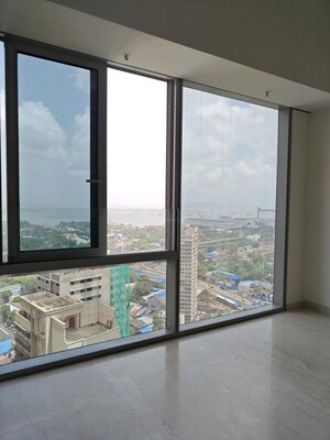 Room in 3 BHK Apartment at Piramal Aranya, Byculla – for Sale