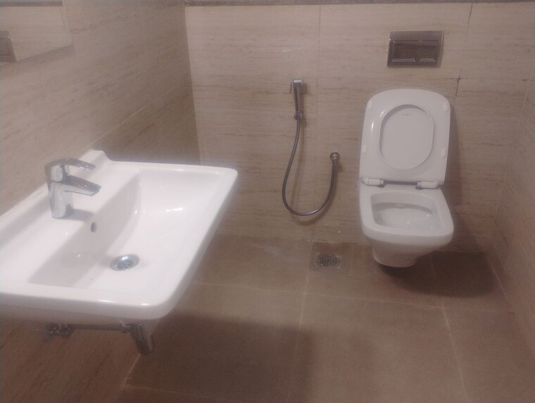 Bathroom, rajapushpa-provincia 3 Bedroom 2335 Sq.Ft. Apartment In Narsingi Hyderabad 10784948