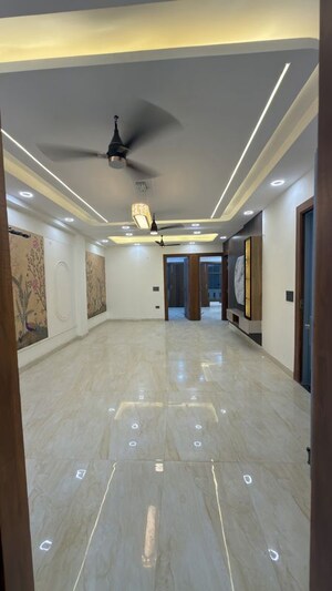 Room in 3 BHK Builder Floor at Fidato Honour Homes, Sector 89 – for Sale