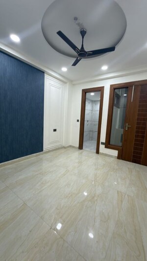Room in 3 BHK Builder Floor at Fidato Honour Homes, Sector 89 – for Sale