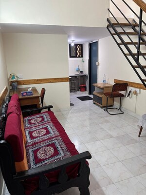 Furnished Amenities in 1 BHK Builder Floor at 6th Block – for Rent