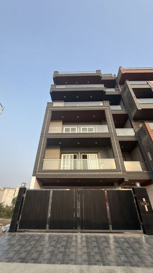 4 BHK Builder Floor For Rent in Parklands, Sector 85