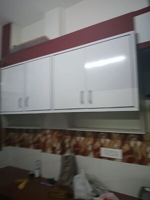 Furnished Amenities in 2 BHK Apartment at Unitech Uniworld City, Sector 30 – for Rent