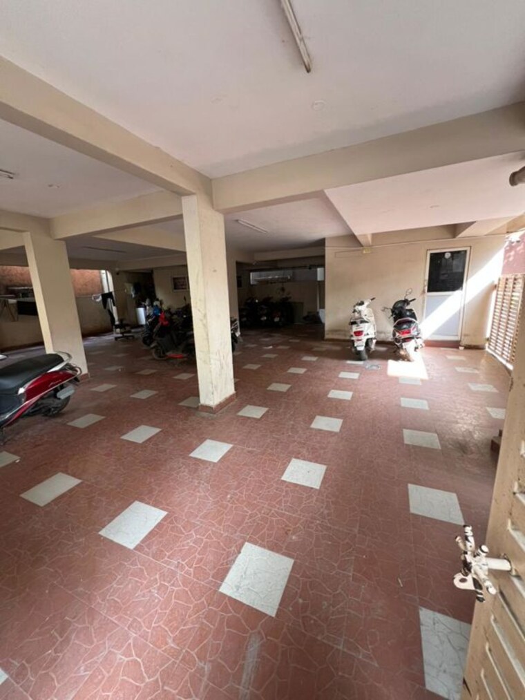  Parking, kanakapura 5 Bedroom 1200 Sq.Ft. Independent House In Kanakapura Bangalore 10784984