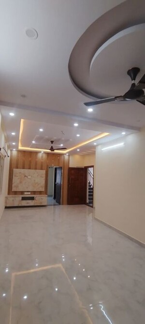 Room in 5 BHK Independent House at Kanakapura – for Rent