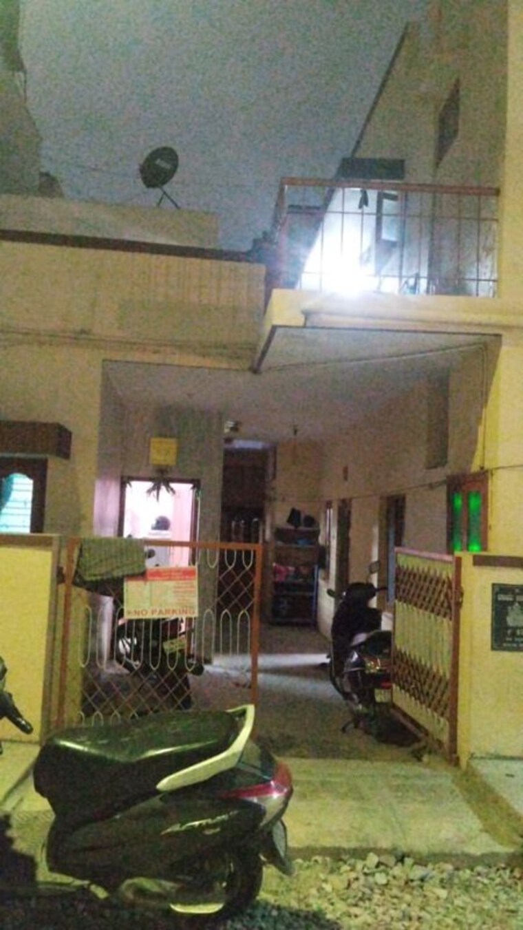  Parking, kanakapura 5 Bedroom 1200 Sq.Ft. Independent House In Kanakapura Bangalore 10784984