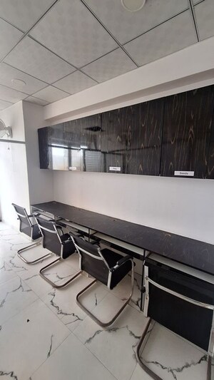  Office Space For Rent in Gaur City Mall, Sector 4 Greater Noida