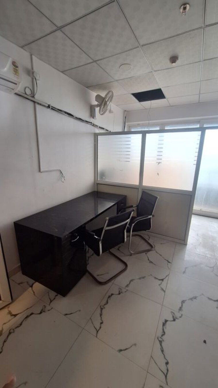 Team Area, gaur-city-mall Commercial Office Space 380 Sq.Ft. In Sector 4 Greater Noida Greater Noida 10785003