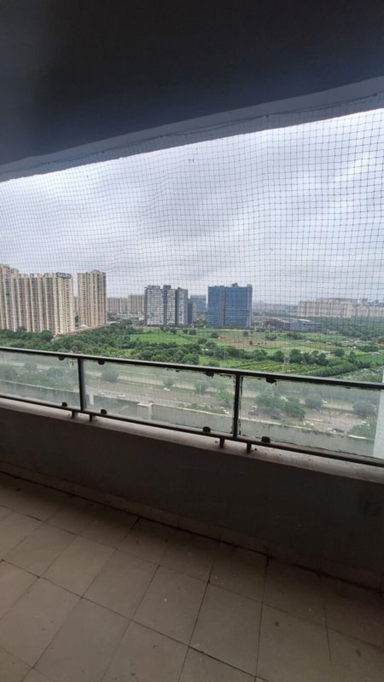 Swimming Pool, gaur-city-mall Commercial Office Space 380 Sq.Ft. In Sector 4 Greater Noida Greater Noida 10785003
