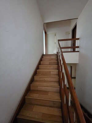 Staircase in 6+ BHK Builder Floor at Vasanth Nagar – for Rent