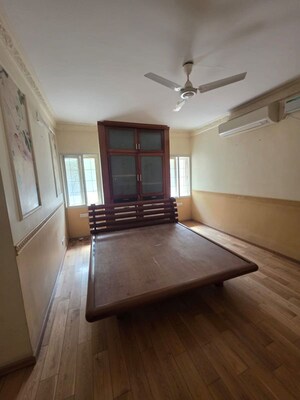 Room in 6+ BHK Builder Floor at Vasanth Nagar – for Rent