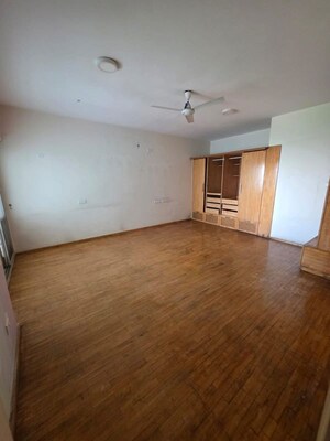 Room in 6+ BHK Builder Floor at Vasanth Nagar – for Rent