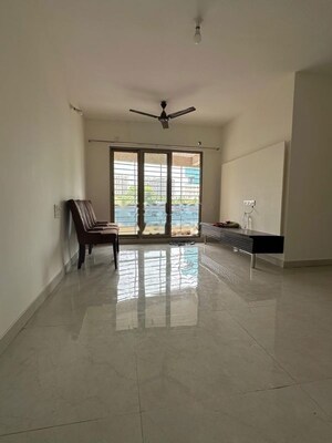 Room in 2 BHK Apartment at Spenta Alta Vista, Chembur – for Rent