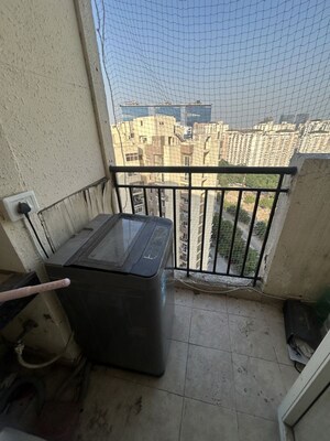 Team Area in 2.5 BHK Apartment at Paramount Floraville, Sector 137 – for Rent