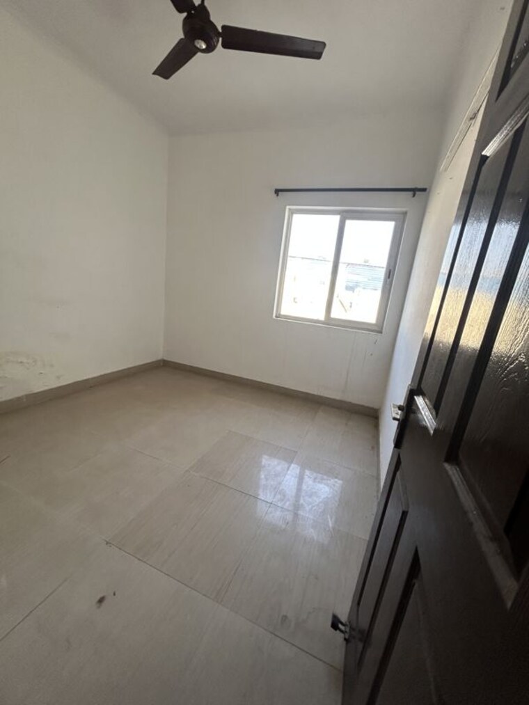 undefined, paramount-floraville 2.5 Bedroom 1240 Sq.Ft. Apartment In Sector 137 Noida 10785109