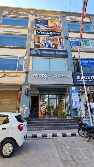  Showroom For Sale in Aerocity
