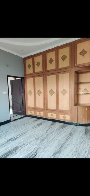 Room in 2.5 BHK Builder Floor at Sector 12 – for Rent
