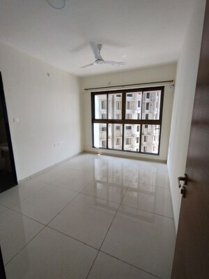 Room in 1 BHK Apartment at Chandak 34 Park Estate, Goregaon West – for Sale