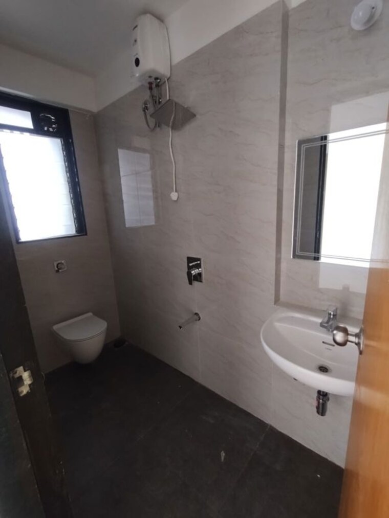 Bathroom, chandak-34-park-estate 1 Bedroom 391 Sq.Ft. Apartment In Goregaon West Mumbai 10785124
