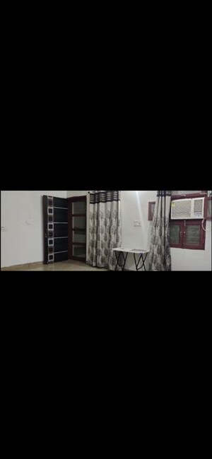 Room in 2 BHK Independent House at Sector 7 – for Rent