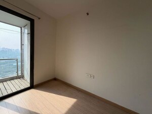 Room in 2 BHK Apartment at Lodha New Cuffe Parade, Wadala – for Rent