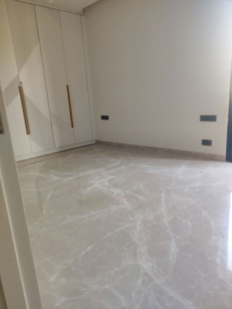 Room, safdarjung enclave 3 Bedroom 200 Sq.Yd. Builder Floor In Safdarjung Enclave Delhi 10785216