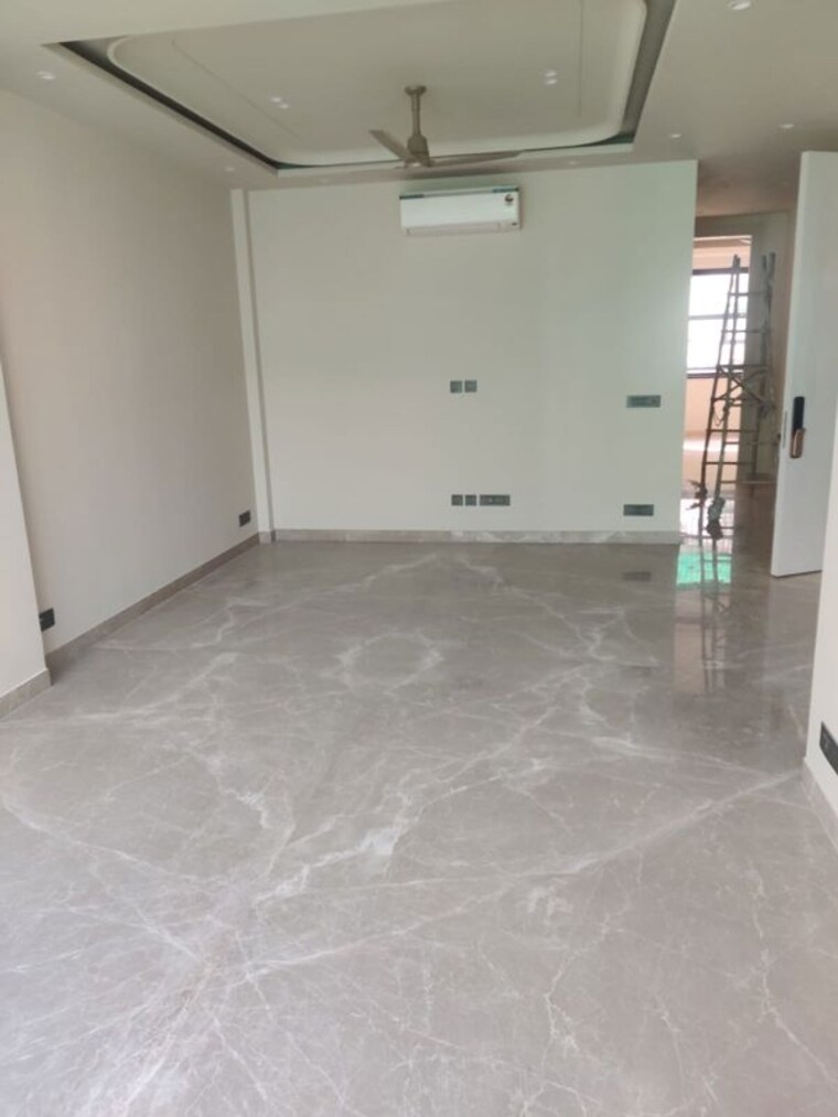 Room, safdarjung enclave 3 Bedroom 200 Sq.Yd. Builder Floor In Safdarjung Enclave Delhi 10785231